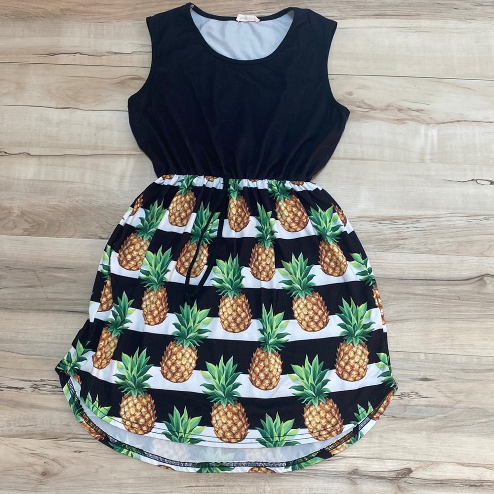 Pixie Girl 10/12 High Low Pineapple Dress. Sleeves With Faux Front Tie. Elastic